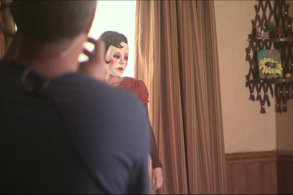 The Strangers (2008) - Strangers at your Door Featurette